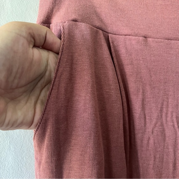 Vuori Pose At Ease Pants Heathered Rosewood Ribbed Mid Rise Size Large - Picture 4 of 7